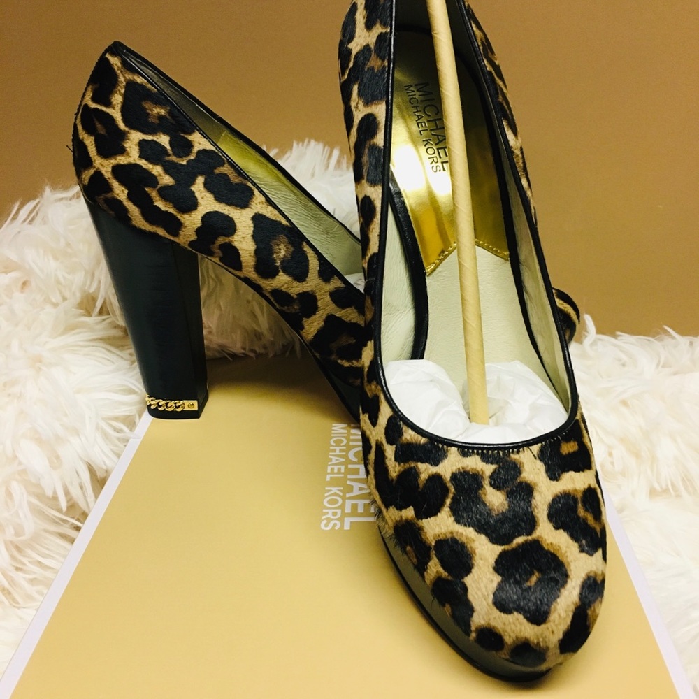Michael Kors heels! NWOT! Comes w/box - Picture 2 of 5